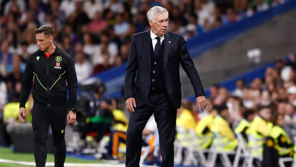 October 5, 2024, Madrid, Madrid, SPAIN: Carlo Ancelotti, head coach of Real Madrid, gestures during the Spanish League, LaLiga EA Sports, football match played between Real Madrid and Villarreal CF at Santiago Bernabeu stadium on October 5, 2024, in Madrid, Spain. (Credit Image:  Dennis Agyeman/AFP7 via ZUMA Press Wire)
FOT. ZUMA/newspix.pl / 400mm.pl
POLAND ONLY!
---
newspix.pl / 400mm.pl