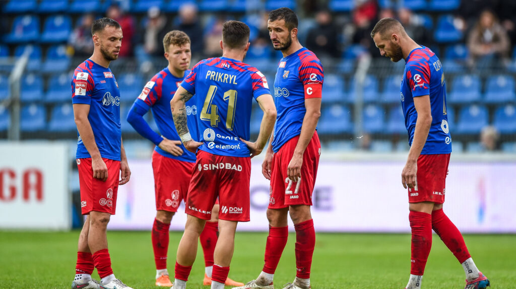 OPOLE 06.10.2024
PILKA NOZNA BETCLIC I LIGA SEZON 2024/2025 Odra Opole - Arka Gdynia
NZ ODRA TEAM DRUZYNA SMUTEK JAKUB BARTOSZ DANIEL DUDZINSKI TOMAS PRIKRYL MATEUSZ KAMINSKI DAWID CZAPLINSKI
FOT. MIROSLAW SZOZDA/400mm.pl