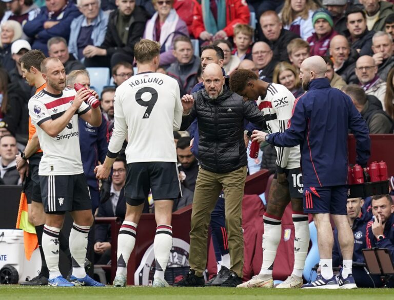 October 6, 2024, Birmingham: Birmingham, England, 6th October 2024. Erik ten Hag manager of Manchester United speaks to his team during the Premier League match at Villa Park, Birmingham. (Credit Image:  Andrew Yates/CSM via ZUMA Press Wire)
PILKA NOZNA LIGA ANGIELSKA SEZON 2024/2025
FOT. ZUMA/newspix.pl / 400mm.pl
POLAND ONLY!
---
newspix.pl / 400mm.pl