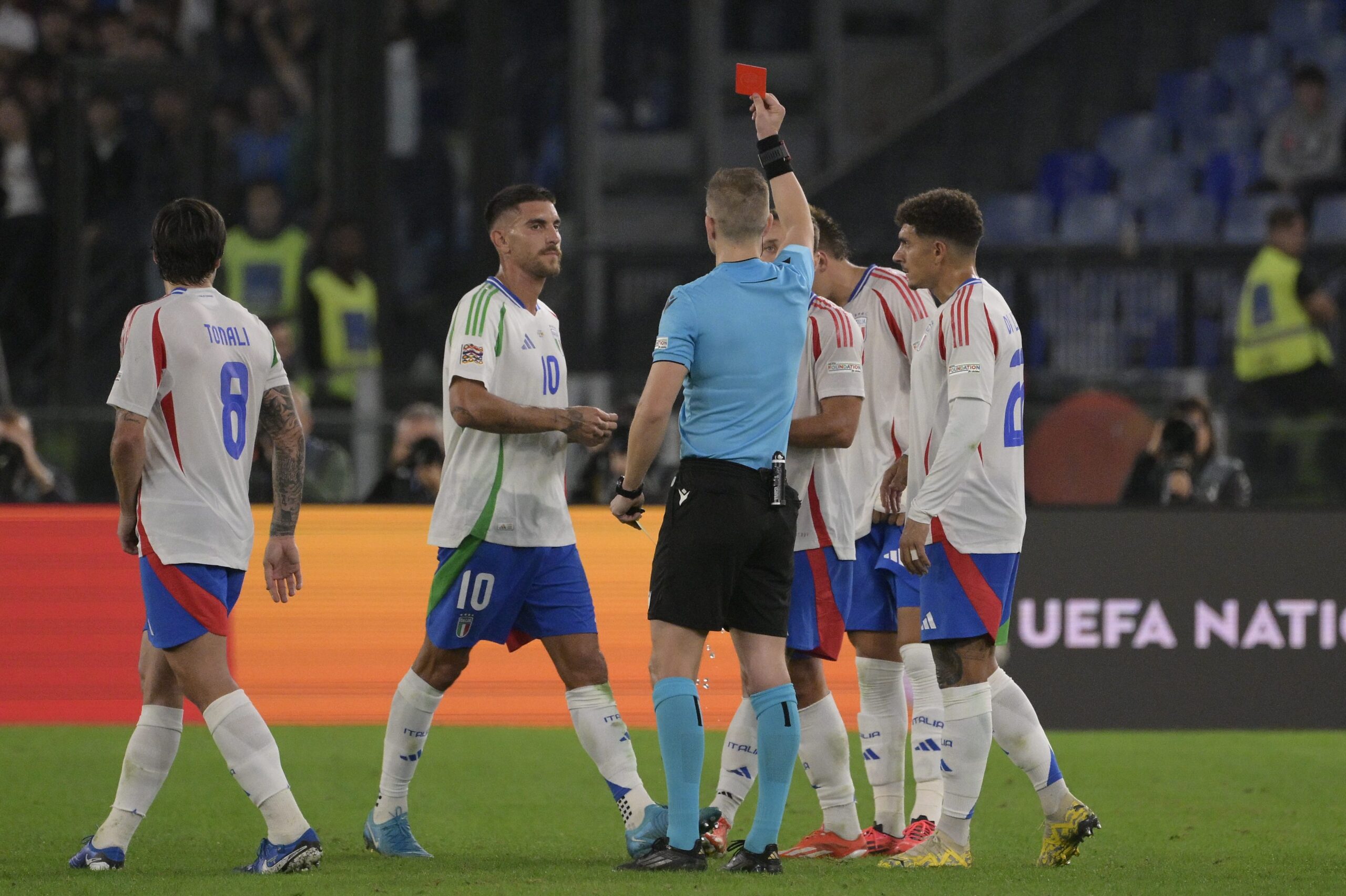 October 10, 2024, Roma, Italia: Lorenzo Pellegrini red card during the UEFA Nations League 2024/25 Group 2 qualification football match between Italy and Belgium at the Olimpico stadium in Rome on October 10, 2021. (Photo by Fabrizio Corradetti / LaPresse) (Credit Image:  Fabrizio Corradetti/LaPresse via ZUMA Press) 
LIGA NARODOW UEFA PILKA NOZNA SEZON 2024/2025
WLOCHY v BELGIA
FOT. ZUMA/newspix.pl / 400mm.pl

POLAND ONLY !!!
---
newspix.pl / 400mm.pl