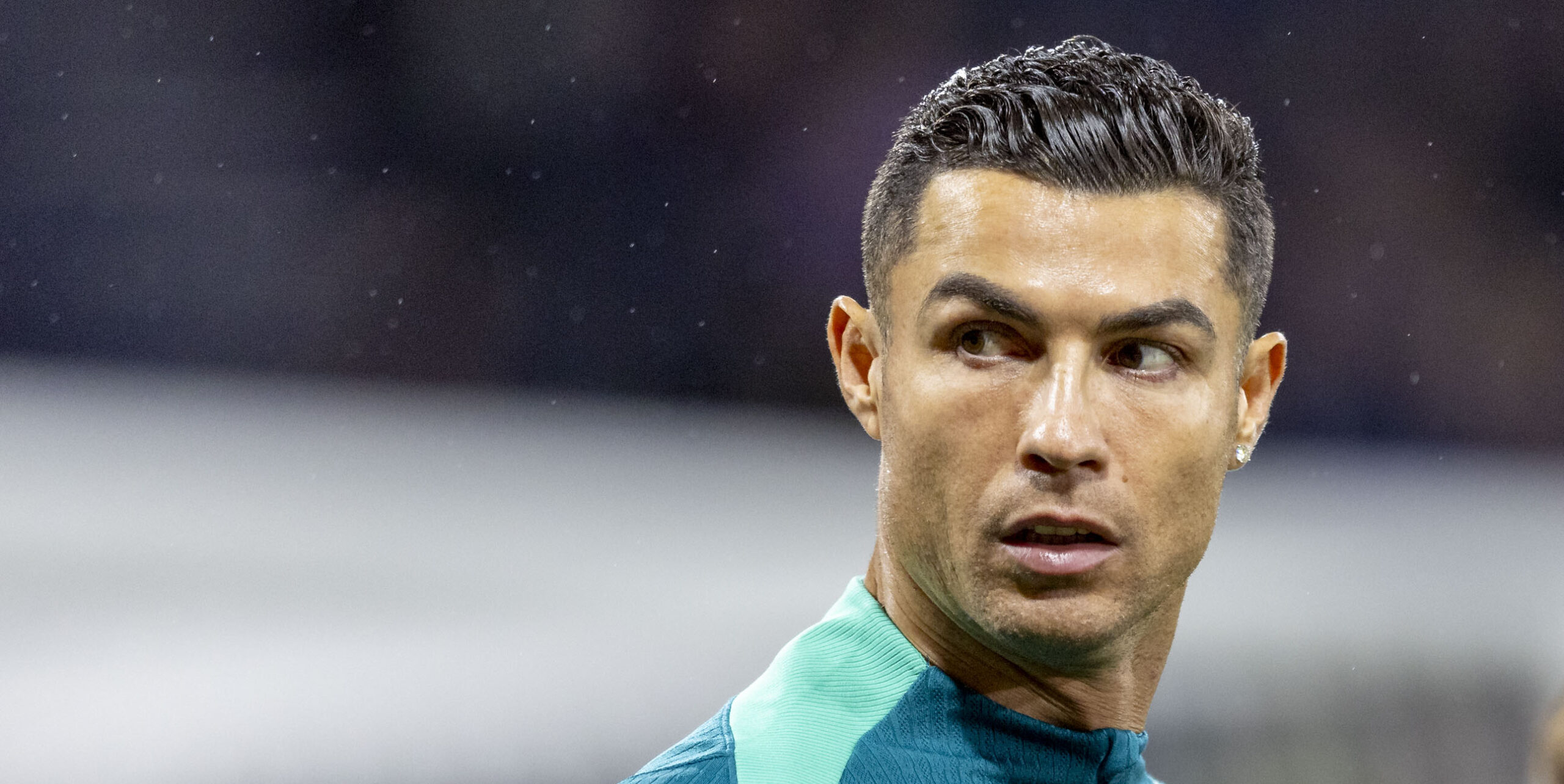 UEFA Nations League A Group 1 Scotland v Portugal at Hampden Park Stadium in Glasgow, Scotland on Tuesday 15th October 2024

Cristiano Ronaldo of Portugal warms up before kick off

Alan Rennie | Sportpix | Sipa USA )
2024.10.15 Glasgow
pilka nozna liga narodow
Szkocja - Portugalia
Foto Alan Rennie/SIPA USA/PressFocus

!!! POLAND ONLY !!!