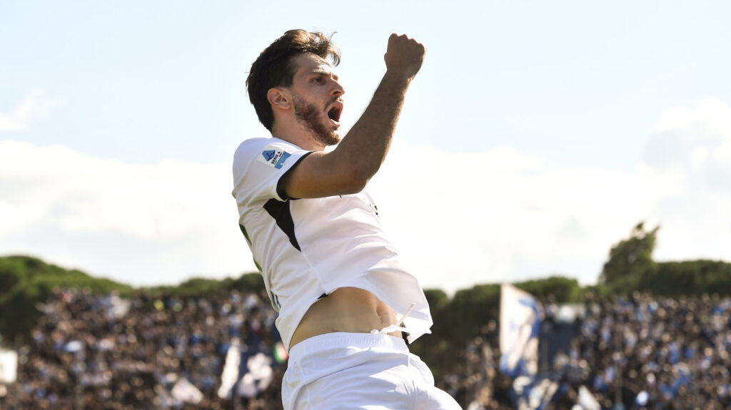 Napoli&#039;s Khvicha Kvaratskhelia celebrates after scoring the 0-1 goal for his team during the Serie A Enilive 2024/2025 match between Empoli and Napoli - Serie A Enilive at Carlo Catellani Stadium - Sport, Soccer - Empoli, Italy - Sunday October 20, 2024 (Photo by LaPresse) (Photo by LaPresse/Sipa USA)
2024.10.20 Empoli
pilka nozna liga wloska
Empoli - Napoli
Foto LaPresse/SIPA USA/PressFocus

!!! POLAND ONLY !!!