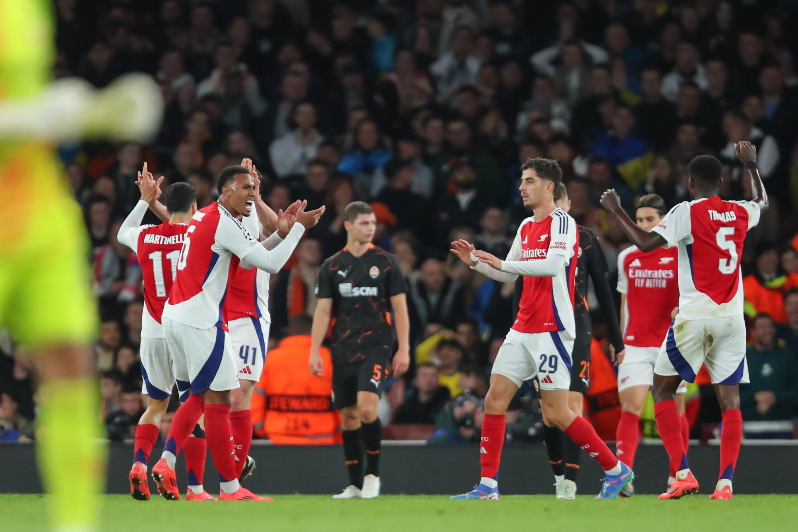 Arsenal celebrates Dmytro Riznyk of Shakhtar Donetsk own goal to make it 1-0 Arsenal during the UEFA Champions League, League Stage Arsenal vs FC Shakhtar Donetsk at Emirates Stadium, London, United Kingdom, 22nd October 2024

(Photo by Izzy Poles/News Images) in London, United Kingdom on 10/22/2024. (Photo by Izzy Poles/News Images/Sipa USA)
2024.10.22 Londyn
pilka nozna Liga Mistrzow
Arsenal Londyn - Szachtar Donieck
Foto Izzy Poles/News Images/SIPA USA/PressFocus

!!! POLAND ONLY !!!