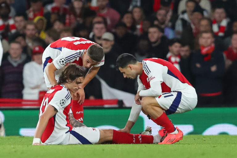 Riccardo Calafiori of Arsenal goes down with an injury during the UEFA Champions League, League Stage Arsenal vs FC Shakhtar Donetsk at Emirates Stadium, London, United Kingdom, 22nd October 2024

(Photo by Izzy Poles/News Images) in London, United Kingdom on 10/22/2024. (Photo by Izzy Poles/News Images/Sipa USA)
2024.10.22 Londyn
pilka nozna Liga Mistrzow
Arsenal Londyn - Szachtar Donieck
Foto Izzy Poles/News Images/SIPA USA/PressFocus

!!! POLAND ONLY !!!