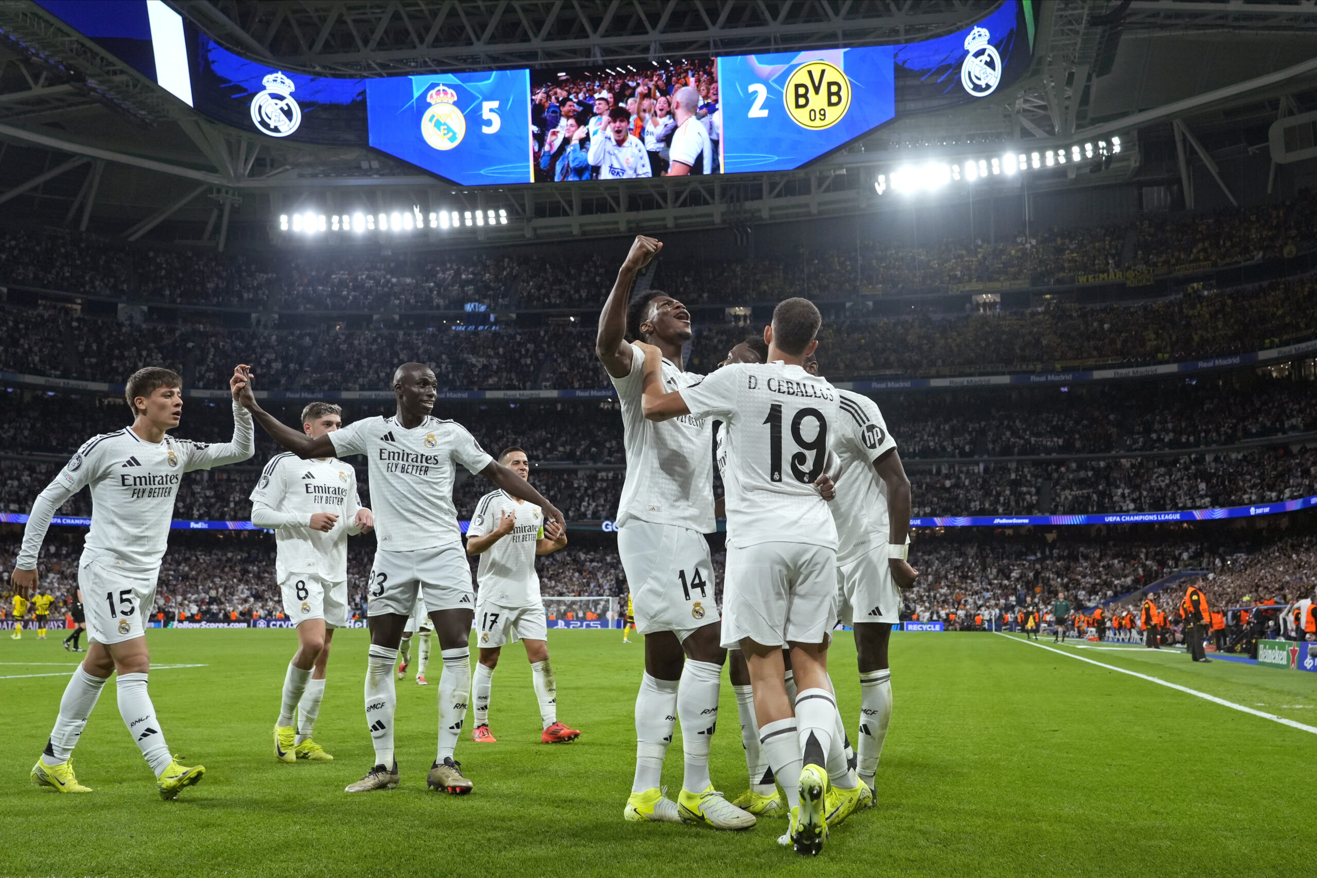 Vinicius Junior of Real Madrid CF celebrates after scoring goal during the UEFA Champions League match between Real Madrid and Borussia Dortmund played at Santiago Bernabeu Stadium on October 22, 2024 in Madrid, Spain. (Photo by Cesar Cebolla / PRESSINPHOTO)
2024.10.22 Madryt
pilka nozna Liga Mistrzow
Real Madryt - Borussia Dortmund
Foto Cesar Cebolla/pressinphoto/SIPA USA/PressFocus

!!! POLAND ONLY !!!