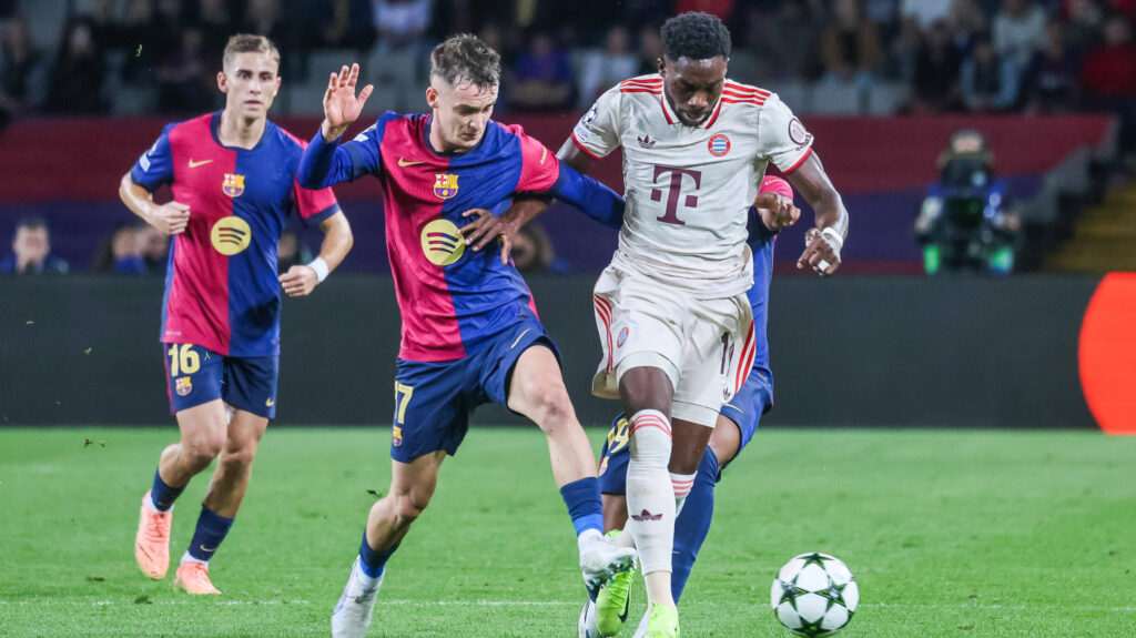 Alphonso Davies Bayern Muenchen 19 und Marc Casado Barcelona 17, ESP, FC Barcelona, Barca - FC Bayern Muenchen, Fussball, Champions-League, 3. Spieltag, Saison 2024/2025, 23.10.2024 ESP, FC Barcelona - FC Bayern Muenchen, Fussball, Champions-League, 3. Spieltag, Saison 2024/2025, 23.10.2024 Barcelona *** Alphonso Davies Bayern Muenchen 19 and Marc Casado Barcelona 17 , ESP, FC Barcelona FC Bayern Muenchen, Football, Champions League, Matchday 3, Season 2024 2025, 23 10 2024 ESP, FC Barcelona FC Bayern Muenchen, Football, Champions League, Matchday 3, Season 2024 2025, 23 10 2024 Barcelona Copyright: xEibner-Pressefoto/JoergxNiebergax EP_JNL
2024.10.23 Barcelona
pilka nozna liga mistrzow
FC Barcelona - FC Bayern Monachium
Foto IMAGO/PressFocus

!!! POLAND ONLY !!!