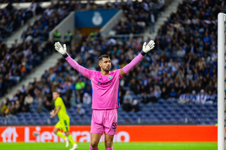 Goalkeeper Diogo Costa of FC Porto gestures after the UEFA Europa League 2024/25 League Phase MD3 match between FC Porto and TSG 1899 Hoffenheim at Estadio do Dragao. Final score: FC Porto 2:0 TSG 1899 Hoffenheim (Photo by Diogo Baptista / SOPA Images/Sipa USA)
2024.10.24 Porto
pilka nozna liga europy
FC Porto - TSG 1899 Hoffenheim
Foto Diogo Baptista / SOPA Images/SIPA USA/PressFocus

!!! POLAND ONLY !!!