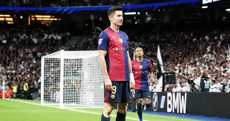 FC Barcelona&#039;s Robert Lewandowski celebrates goal during La Liga match. October 26, 2024. (Photo by Acero/Alter Photos/Sipa USA)
2024.10.26 Madryt
pilka nozna liga hiszpanska
Real Madryt - FC Barcelona
Foto Acero/Alter Photos/SIPA USA/PressFocus

!!! POLAND ONLY !!!