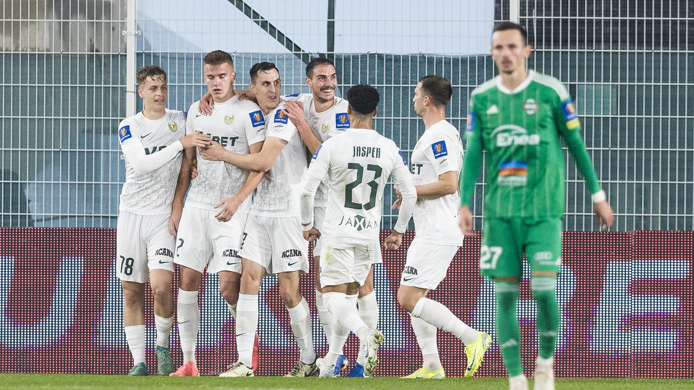 2024.10.29 Radom
pilka nozna Puchar Polski sezon 2024/2025
Radomiak Radom - Slask Wroclaw
N/z Radosc pilkarzy Slaska po zdobyciu gola
Foto Tomasz Jastrzebowski / Foto Olimpik / PressFocus

2024.10.29 Radom
Football - Polish FA Cup season 2024/2025
Radomiak Radom - Slask Wroclaw
Radosc pilkarzy Slaska po zdobyciu gola
Credit: Tomasz Jastrzebowski / Foto Olimpik / PressFocus