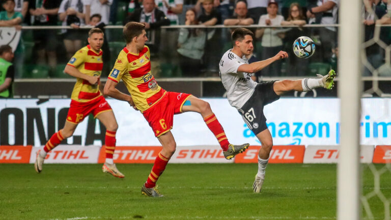 WARSZAWA 07.04.2024
PKO EKSTRAKLASA 27. KOLEJKA LEGIA WARSZAWA - JAGIELLONIA BIALYSTOK WARSAW
TARAS ROMANCZUK  BARTOSZ KAPUSTKA
FOT. MARCIN SZYMCZYK/400mm.pl