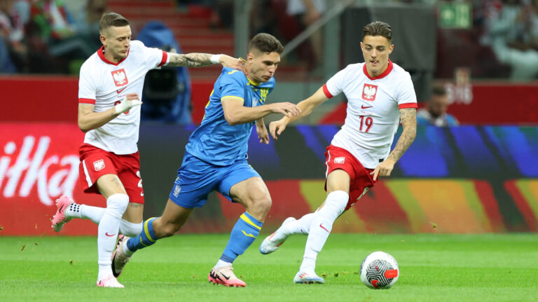 WARSZAWA 07.06.2024
MIEDZYNARODOWY MECZ TOWARZYSKI: POLSKA - UKRAINA 3:1 --- INTERNATIONAL FRIENDLY FOOTBALL MATCH IN WARSAW: POLAND - UKRAINE 3:1
SEBASTIAN SZYMANSKI  HEORHIJ SUDAKOW  KACPER URBANSKI
FOT. PIOTR KUCZA/400mm.pl