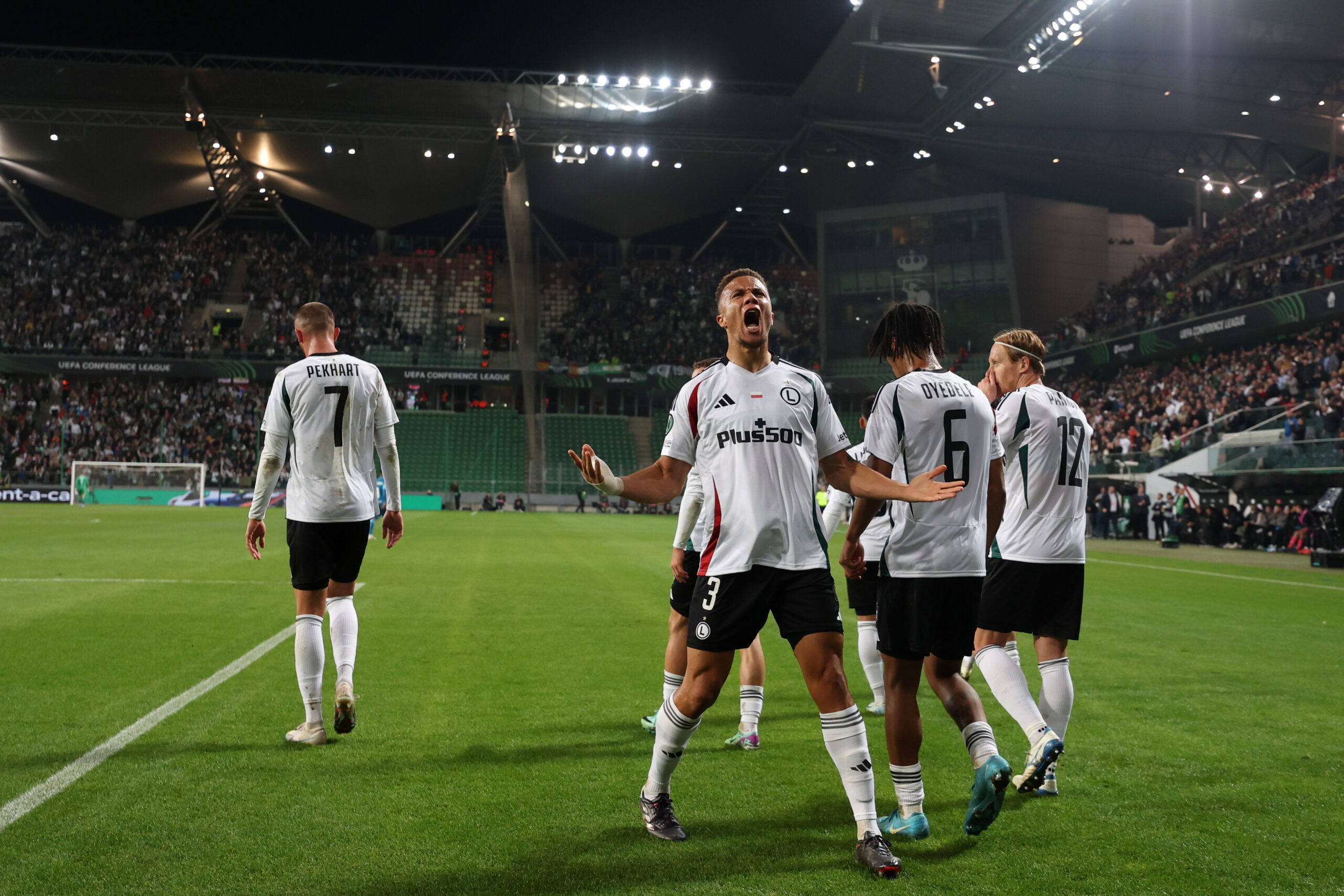 WARSZAWA 03.10.2024
MECZ 1. KOLEJKA LIGA KONFERENCJI SEZON 2024/25: LEGIA WARSZAWA - BETIS SEWILLA --- UEFA CONFERENCE LEAGUE MATCH: LEGIA WARSAW - REAL BETIS BALOMPIE
STEVE KAPUADI  PILKARZE LEGII
FOT. PIOTR KUCZA/400mm.pl