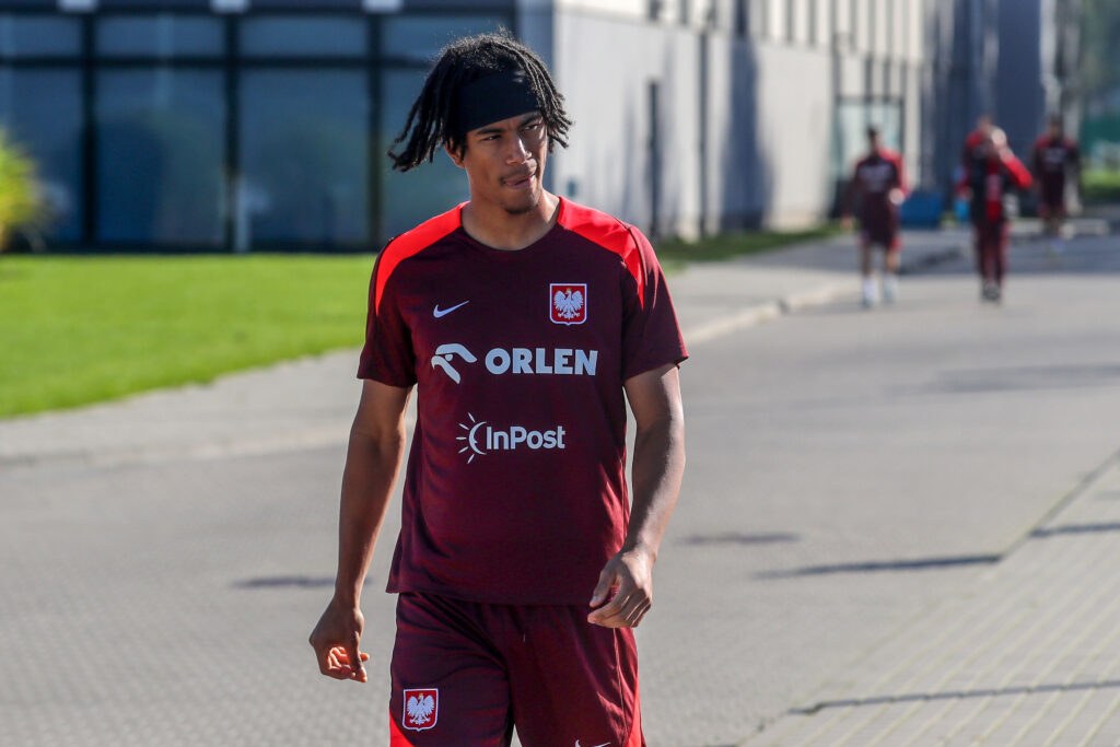 URSZULIN 10.10.2024
TRENING PILKARZY REPREZENTACJI POLSKI --- POLISH FOOTBALL NATIONAL TEAM TRAINING SESSION
MAXIMILLIAN OYEDELE
FOT. MARCIN SZYMCZYK/400mm.pl