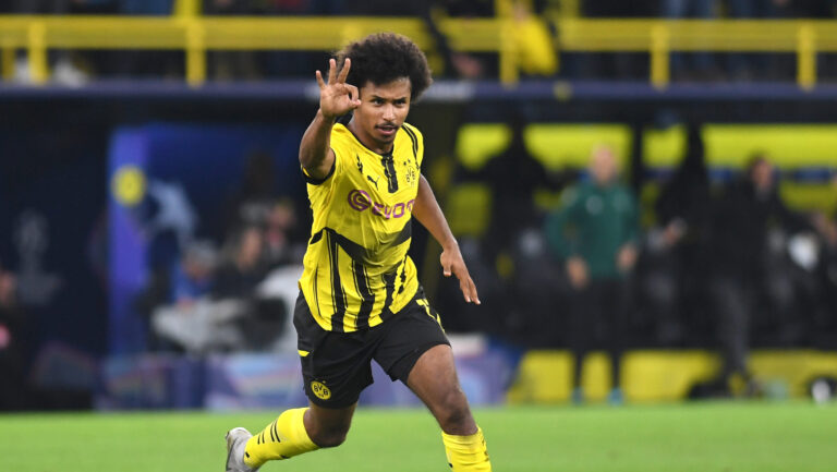 Karim Adeyemi (Borussia Dortmund) Torjubel, jubelt nach seinem Treffer zum 5:1 waehrend des Spiels der UEFA Champions League 2024/25 Ligen-Phase 2. Spieltag zwischen Borussia Dortmund und Celtic Glasgow, SIGNAL IDUNA PARK am 01. October 2024 in Dortmund, Deutschland. (Foto von Ralf Treese/DeFodi Images) +++ 

Karim Adeyemi (Borussia Dortmund) celebrates after scoring his team’s fifth goal during the UEFA Champions League 2024/25 League Phase MD2 match between Borussia Dortmund and Celtic FC at Signal Iduna Park on October 1, 2024 in Dortmund, Germany.  
LIGA MISTRZOW UEFA PILKA NOZNA SEZON 2024/2025
FOT. DEFODI IMAGES/newspix.pl / 400mm.pl

POLAND ONLY !!
---
newspix.pl / 400mm.pl