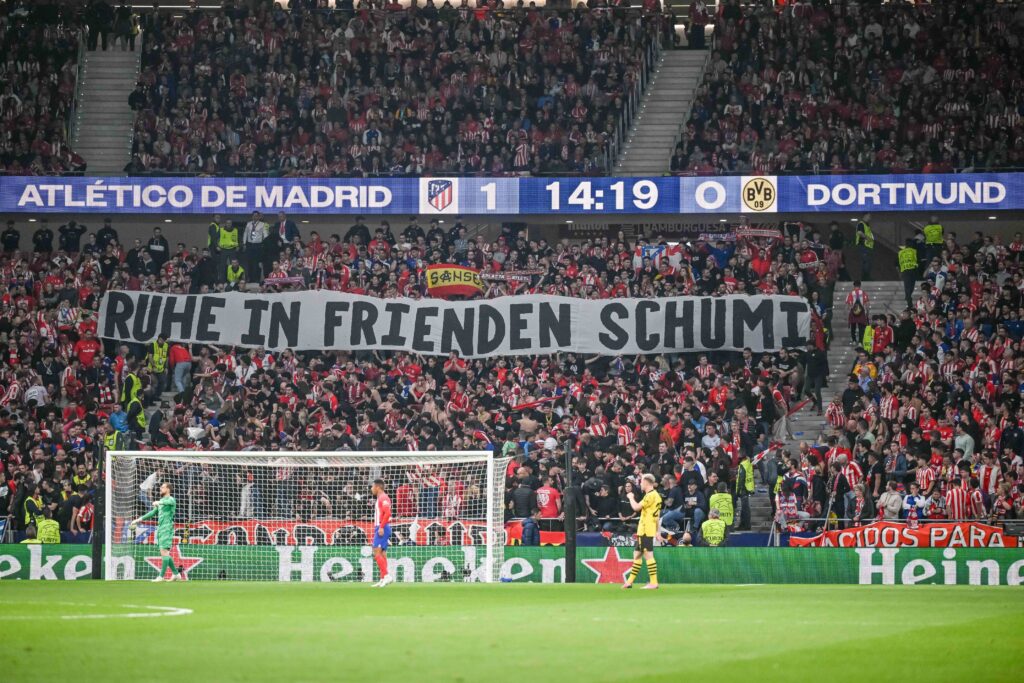 . Madrid fans mit Spruchband waehrend des Viertelfinale Hinspiels der UEFA Champions League 2023/24 zwischen Atletico Madrid und BV Borussia Dortmund im Civitas Metropolitano Stadion am 10. April 2024 in Madrid, Spainen. (Foto von Harry Langer/DeFodi Images)

. #Madrid supporters with banner during the UEFA Champions League 2023/24 - Quarter-final First Leg match between Atletico Madrid vs Borussia Dortmund at Civitas Metropolitano Stadium on April 10, 2024 in Madrid, Spain. (Photo by Harry Langer/DeFodi Images)  
LIGA MISTRZOW UEFA PILKA NOZNA SEZON 2023/2024
FOT. DEFODI IMAGES/newspix.pl / 400mm.pl

POLAND ONLY !!!
---
newspix.pl / 400mm.pl