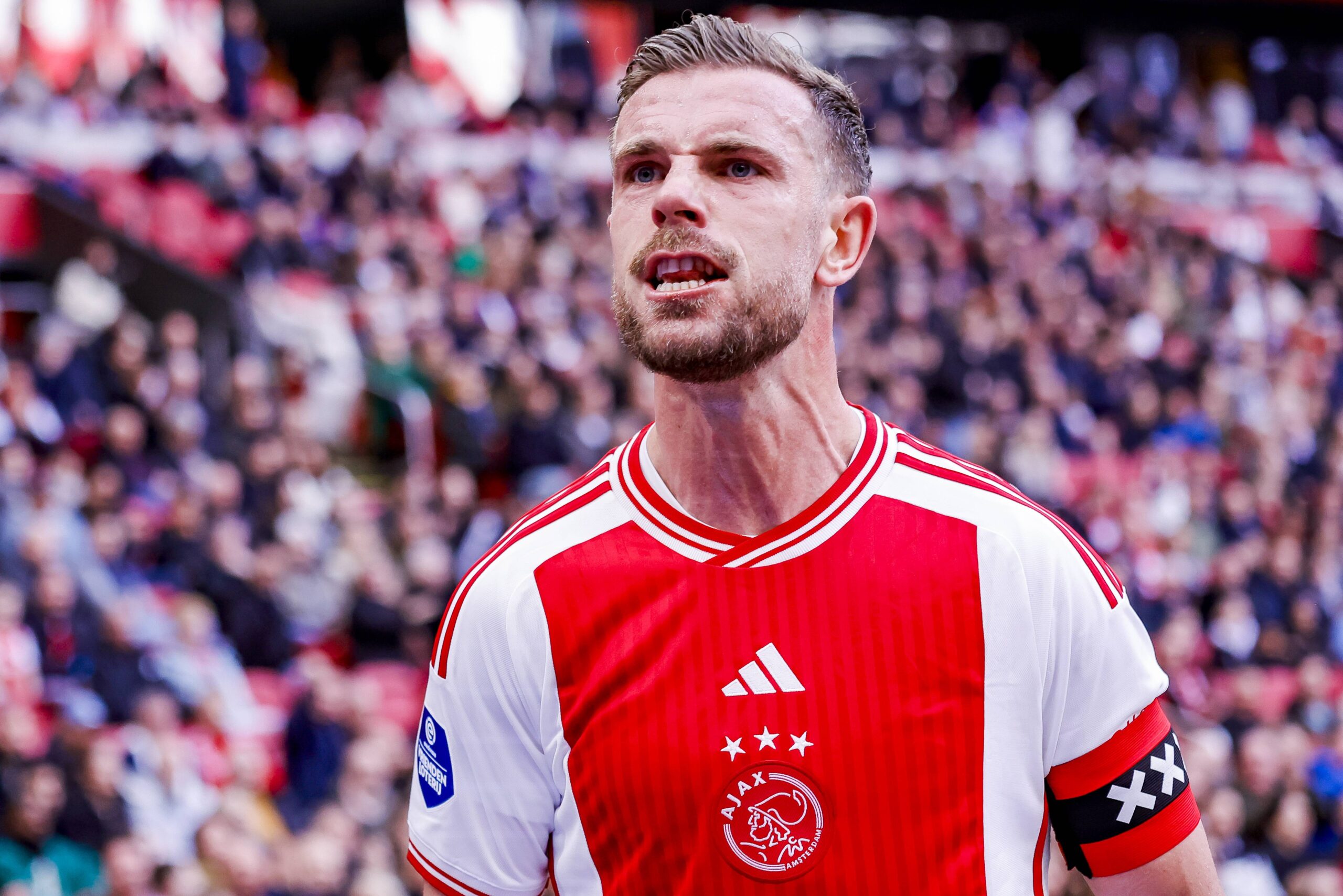 Amsterdam, Niederlande, 03.03.2024: Jordan Henderson (Ajax) schaut waehrend des Spiels der  Eredivisie zwischen AFC Ajax vs FC Utrecht im Johan Cruijff Arena am 03. March 2024 in Amsterdam, Niederlande. (Foto von NESimages/Raymond Smit/DeFodi Images)

Amsterdam, Netherlands, 03.03.2024: Jordan Henderson (Ajax) looks on during the Eredivisie match between AFC Ajax vs FC Utrecht at the Johan Cruijff Arena on March 3, 2024 in Amsterdam, Netherlands. (Photo by NESimages/Raymond Smit/DeFodi Images) 
PILKA NOZNA SEZON 2023/2024 LIGA HOLENDERSKA
FOT. DEFODI IMAGES/newspix.pl / 400mm.pl
POLAND ONLY!
---
newspix.pl / 400mm.pl