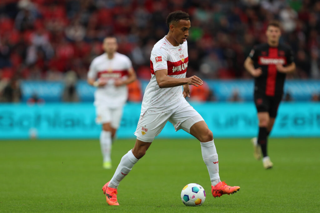 Jamie Leweling (VfB Stuttgart) in Aktion, am Ball, Einzelaktion, 1. Bundesliga, Bayer 04 Leverkusen vs VfB Stuttgart, BayArena am 27. April 2024 in Leverkusen, Deutschland. (Foto von Oliver Kaelke/DeFodi Images)

Jamie Leweling (VfB Stuttgart) controls the ball, 1. Bundesliga, Bayer 04 Leverkusen vs VfB Stuttgart, BayArena on April 27, 2024 in Leverkusen, Germany. (Photo by Oliver Kaelke/DeFodi Images) 
LIGA NIEMIECKA PILKA NOZNA SEZON 2023/2024
FOT.DEFODI IMAGES/newspix.pl / 400mm.pl
POLAND ONLY!

---
newspix.pl / 400mm.pl