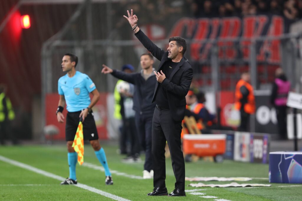 Trainer Paulo Fonseca (AC Milan) gestures during the UEFA Champions League 2024/25 League Phase MD2 match between Bayer 04 Leverkusen and AC Milan at BayArena on October 1, 2024 in Leverkusen, Germany.  
LIGA MISTRZOW UEFA PILKA NOZNA SEZON 2024/2025
FOT. DEFODI IMAGES/newspix.pl / 400mm.pl

POLAND ONLY !!
---
newspix.pl / 400mm.pl