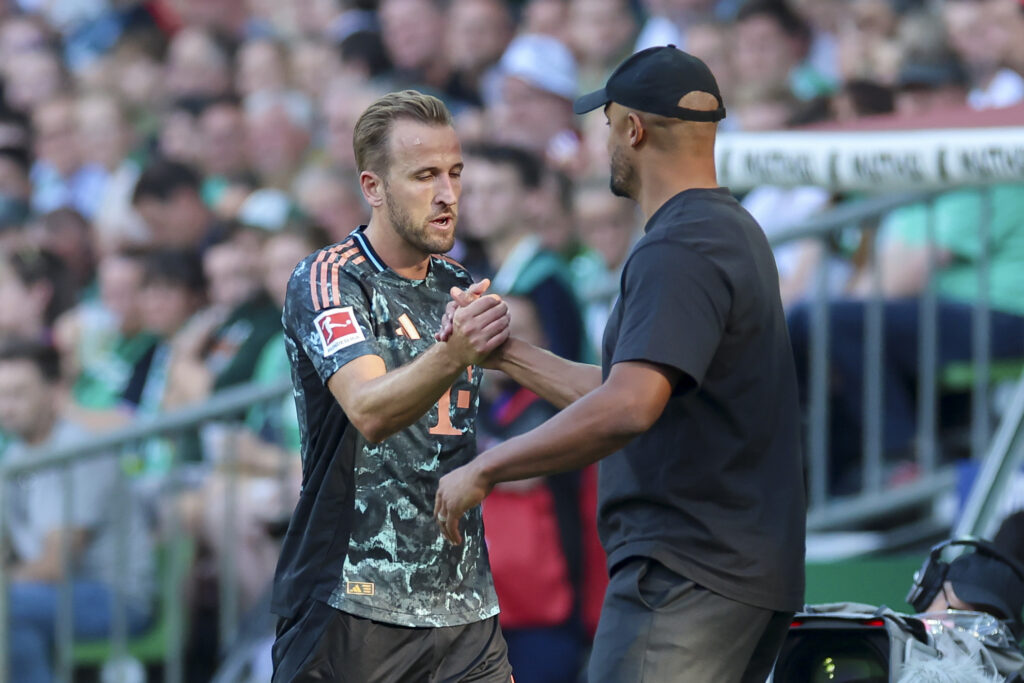 Harry Kane (FC Bayern Muenchen) und Trainer Vincent Kompany (FC Bayern Muenchen) geben sich die Hand waehrend des Spiels der 1. Bundesliga zwischen SV Werder Bremen und FC Bayern MÃ¼nchen, Weserstadion am 21. September 2024 in Bremen, Deutschland. (Foto von Marco Steinbrenner/DeFodi Images) +++ 

Harry Kane (FC Bayern Muenchen) und Trainer Vincent Kompany (FC Bayern Muenchen) shake hands during the Bundesliga match between SV Werder Bremen and FC Bayern MÃ¼nchen at Weser Stadium on September 21, 2024 in Bremen, Germany. (Photo by Marco Steinbrenner/DeFodi Images) DFL regulations prohibit any use of photographs as image sequences and/or quasi-video. (Photo by Marco Steinbrenner/DeFodi Images) 
LIGA NIEMIECKA PILKA NOZNA SEZON 2024/2025
FOT. DEFODI IMAGES/newspix.pl / 400mm.pl

POLAND ONLY !!
---
newspix.pl / 400mm.pl