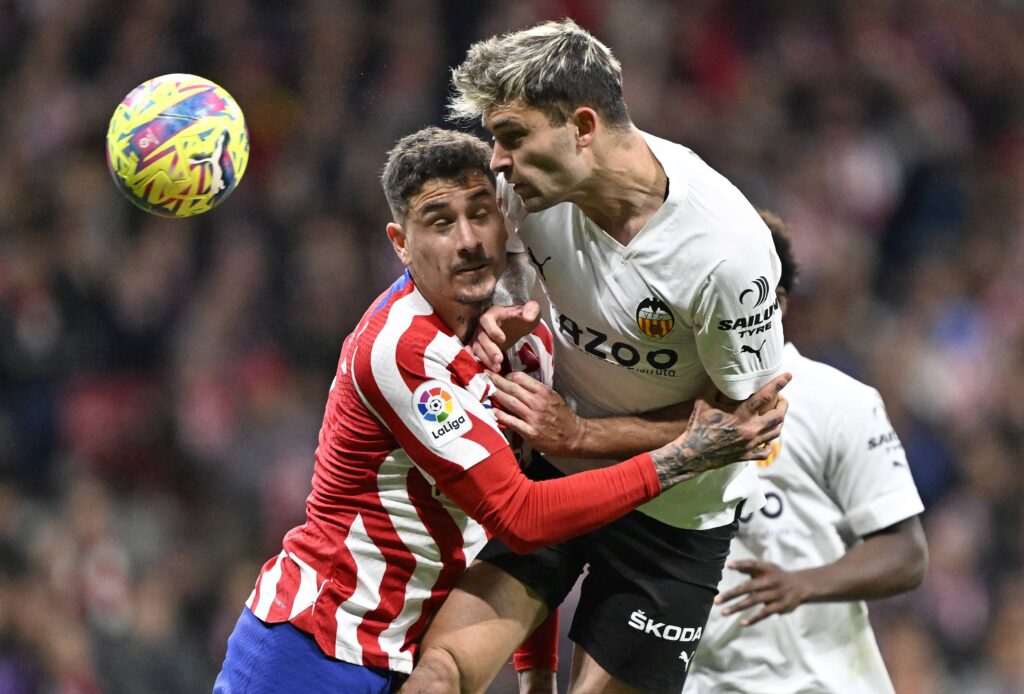 MADRID, SPAIN - MARCH 18: Jose Gimenez (L) of Atletico Madrid in action against Hugo Duro (R) of Valencia during the La Liga week 26 soccer match between Atletico Madrid and Sevilla at Civitas Metropolitano Stadium in Madrid, Spain on March 18, 2023. Burak Akbulut / Anadolu Agency/ABACAPRESS.COM
LIGA HISZPANSKA PILKA NOZNA SEZON 2022/2023
FOT. ABACA/newspix.pl / 400mm.pl
POLAND ONLY!
---
newspix.pl / 400mm.pl