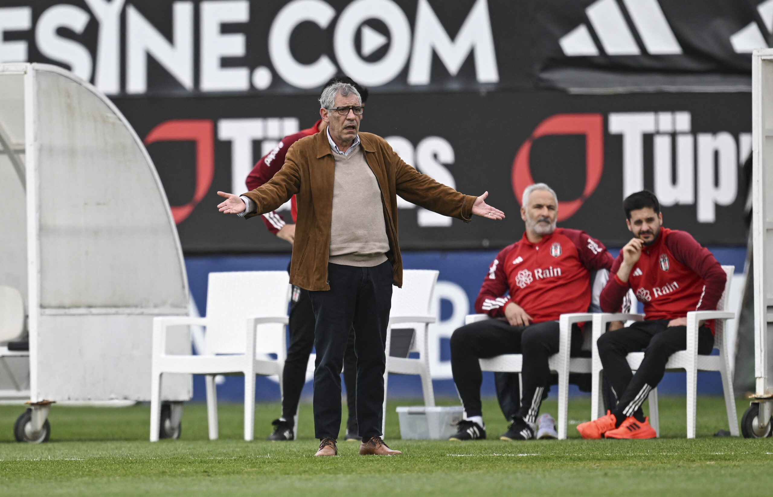 ISTANBUL, TURKIYE - MARCH 28: Besiktas head coach Fernando Santos during the friendly match between Besiktas and VavaCars Fatih Karagumruk at BJK Nevzat Demir Facilities in Istanbul, Turkiye on March 28, 2024. Oguz Yeter / Anadolu/ABACAPRESS.COM 
MECZ TOWARZYSKI PILKA NOZNA SEZON 2023/2024
FOT. ABACA/newspix.pl / 400mm.pl

POLAND ONLY !!!
---
newspix.pl / 400mm.pl