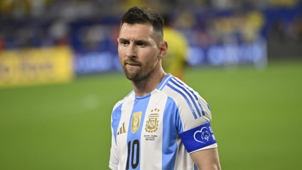 MIAMI GARDENS, FLORIDA - JULY 14: Leonel Messi of Argentina is seen ahead of the final match of Copa America at Hard Rock Stadium in Miami, Florida, United States on July 14, 2024. Miguel J Rodriguez Carrillo / Anadolu/ABACAPRESS.COM 
 FINAL PILKA NOZNA MECZ ARGENTYNA VS KOLUMBIA

FOT. ABACA/newspix.pl / 400mm.pl
POLAND ONLY!
---
newspix.pl / 400mm.pl