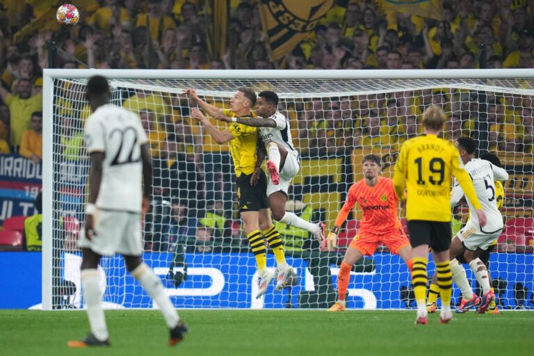 Rodrygo Goes of Real Madrid and Nico Schlotterbeck of Borussia Dortmund during the UEFA Champions League  Final match between Borussia Dortmund and Real Madrid played at Wembley Stadium on June 1, 2024 in London, England. (Photo by Bagu Blanco / PRESSINPHOTO) 
LIGA MISTRZOW UEFA PILKA NOZNA SEZON 2023/2024 
FOT. PRESSINPHOTO/newspix.pl / 400mm.pl

POLAND ONLY !!!
---
newspix.pl / 400mm.pl