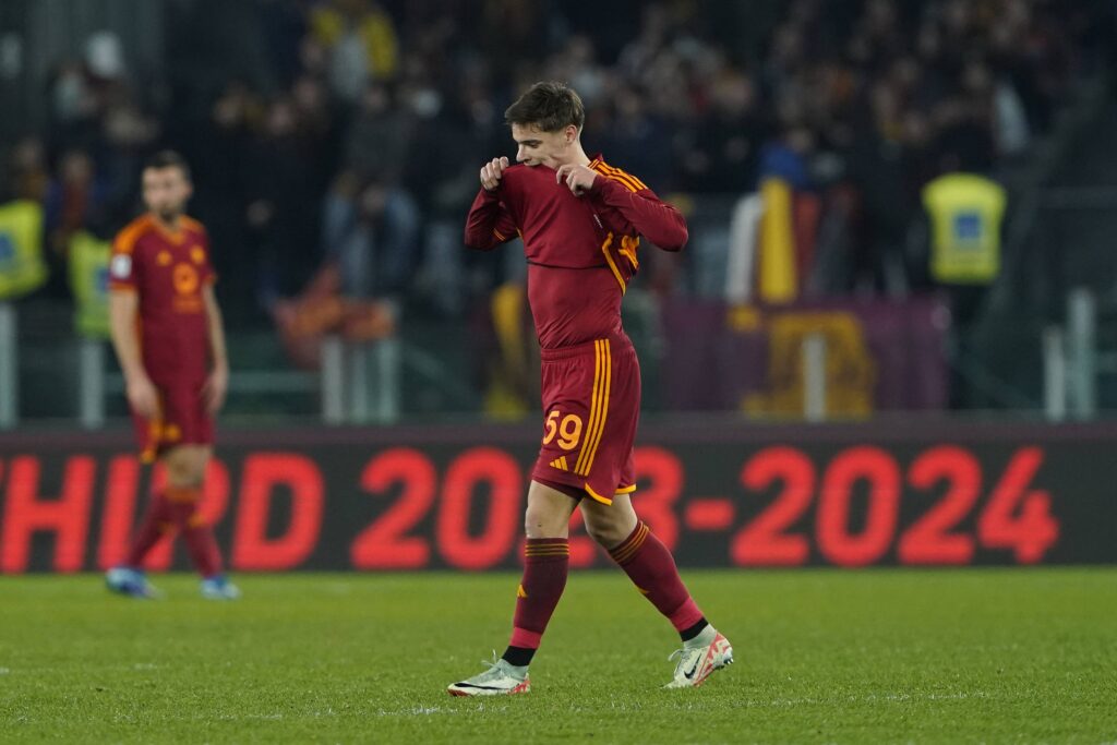 Nicola Zalewski of AS Roma looks dejected leaving the pitch after he received a red card during the Serie A match between AS Roma and ACF Fiorentina at Stadio Olimpico Rome Italy on 10 December 2023. (Photo Photo Sport Pics)

 
LIGA WLOSKA PILKA NOZNA SEZON 2023/2024
FOT. SPORTPHOTO24/newspix.pl / 400mm.pl

ENGLAND OUT !!!
---
newspix.pl / 400mm.pl