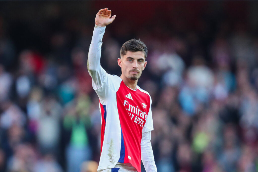 Premier League Arsenal v Southampton Kai Havertz of Arsenal acknowledges the fans after the teams victory following the Premier League match Arsenal vs Southampton at Emirates Stadium, London, United Kingdom, 5th October 2024 Photo by London Emirates Stadium Greater London United Kingdom Copyright: xIzzyxPoles/NewsxImagesx,Image: 916879299, License: Rights-managed, Restrictions: , Model Release: no, Credit line: Izzy Poles/News Images / imago sport / Forum