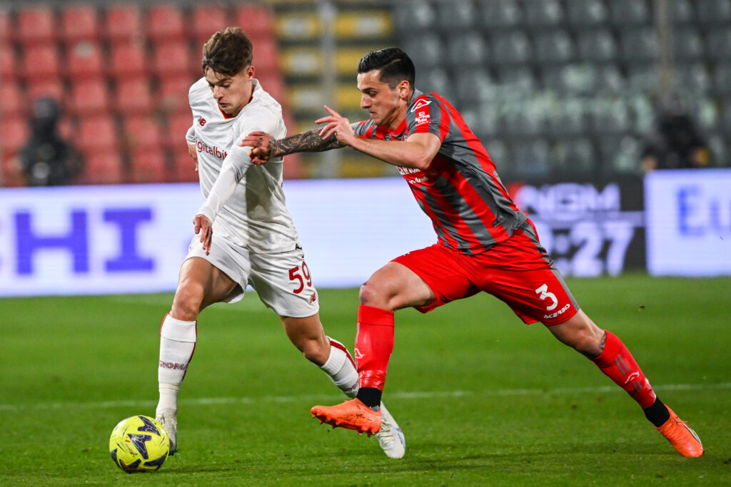 Zini Stadium, Cremona, 28.02.23 Nicola Zalewski (59 Roma) and Emanuele Valeri (3 Cremonese) during the Serie A match US Cremonese v AS Roma at Zini Stadium in Cremona, Italia Soccer (Cristiano Mazzi / SPP) (Photo by Cristiano Mazzi / SPP/Sipa USA)
2023.02.28 Cremona
pilka nozna liga wloska
US Cremonese v AS Roma
Foto SPP/SIPA USA/PressFocus

!!! POLAND ONLY !!!