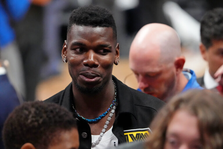 Jun 7, 2023; Miami, Florida, USA; French soccer player Paul Pogba walks off the court after game three of the 2023 NBA Finals between the Miami Heat and Denver Nuggets at Kaseya Center. Mandatory Credit: Kyle Terada-USA TODAY Sports/Sipa USA
2023.06.07 Miami
Koszykowka Liga NBA
NBA: Finals-Denver Nuggets at Miami Heat
Foto Kyle Terada-USA TODAY Sports/SIPA USA/PressFocus

!!! POLAND ONLY !!!