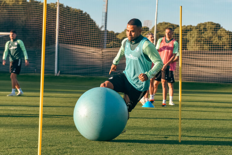 2024.01.17 Belek, Turcja
pilka oboz przygotowawczy, trening
Legia Warszawa
N/z Juergen Elitim
Foto Wojciech Dobrzynski / Legionisci.com / PressFocus

2024.01.17 Belek, Turkey
football, preseason camp, training session, Legia Warszawa
Juergen Elitim
Credit: Wojciech Dobrzynski / Legionisci.com / PressFocus