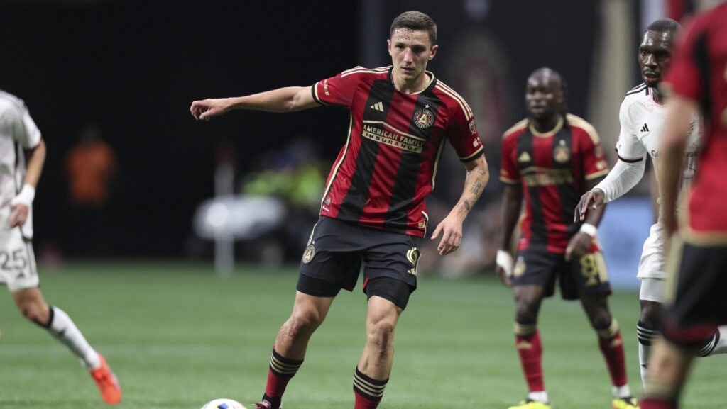 May 11, 2024; Atlanta, Georgia, USA; Atlanta United midfielder Bartosz Slisz (6) controls the ball during in the first half against DC United at Mercedes-Benz Stadium. Mandatory Credit: Mady Mertens-USA TODAY Sports/Sipa USA
2024.05.11 Atlanta
pilka nozna amerykanska liga MLS
MLS: D.C. United at Atlanta United FC
Foto Mady Mertens-USA TODAY Sports/SIPA USA/PressFocus

!!! POLAND ONLY !!!