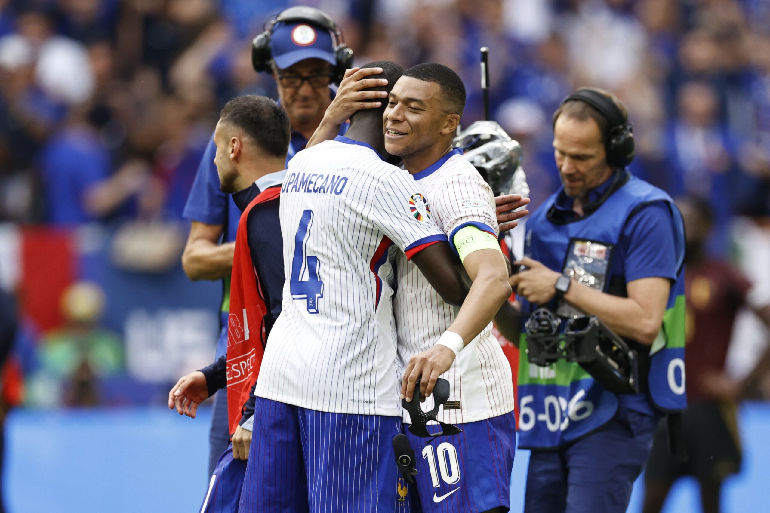 7/1/2024 - DUSSELDORF - (l-r) Dayot Upamecano of France, Kylian Mbappe of France celebrate the 1-0 victory after the UEFA EURO 2024 round of 16 match between France and Belgium at the Dusseldorf Arena on July 1, 2024 in Dusseldorf, Germany. ANP | Hollandse Hoogte | MAURICE VAN STEEN /ANP/Sipa USA
2024.07.01 Duesseldorf
pilka nozna Mistrzostwa Europy UEFA Euro 2024 
Belgia - Francja
Foto ANP/SIPA USA/PressFocus

!!! POLAND ONLY !!!