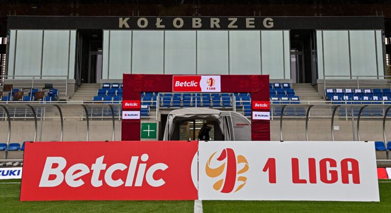 2024.07.26 Kolobrzeg
Pilka nozna Betclic 1 Liga sezon 2024/2025
Kotwica Kolobrzeg - GKS Tychy
N/z betclic suzuki reklama widok ilustracja
Foto PressFocus

2024.07.26 Kolobrzeg
Football Polish First League season 2024/2025
Kotwica Kolobrzeg - GKS Tychy
betclic suzuki reklama widok ilustracja
Credit: PressFocus