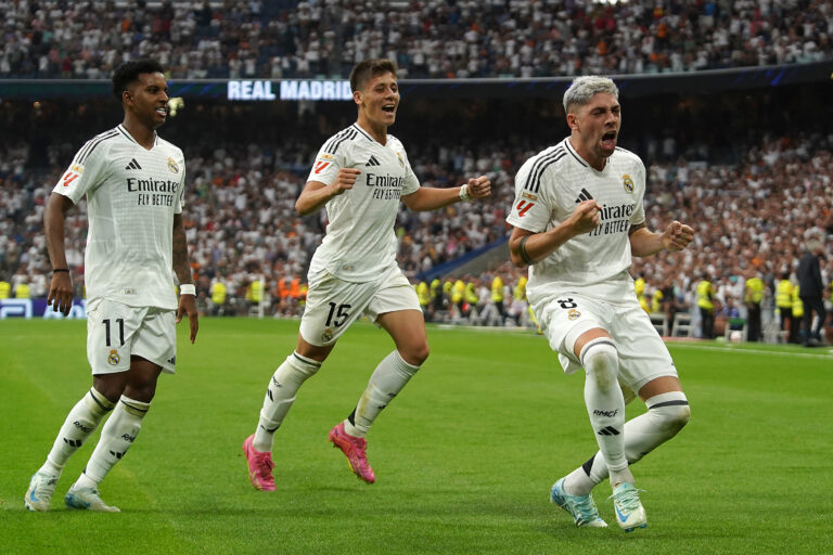 Real Madrid&#039;s Fede Valverde (r), Rodrygo Goes (l) and Arda Guler celebrate goal during La Liga match. August 25, 2024. (Photo by Acero/Alter Photos/Sipa USA)
2024.08.25 Madryt
pilka nozna liga hiszpanska
Real Madryt - Real Valladolid
Foto Acero/Alter Photos/SIPA USA/PressFocus

!!! POLAND ONLY !!!