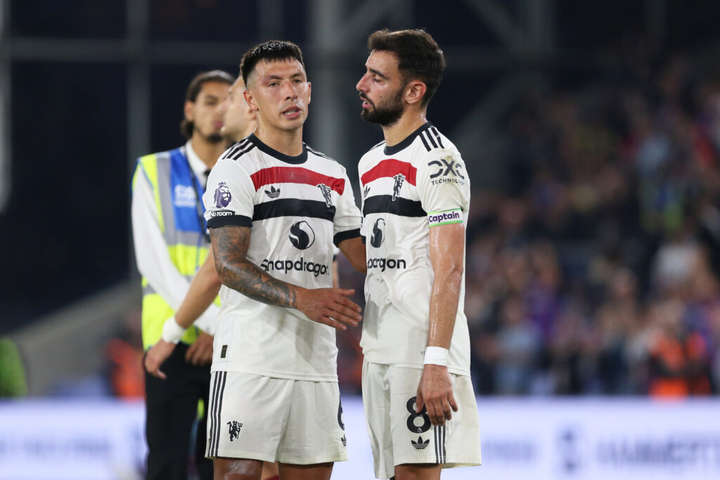 London, September 21st 2024: Lisandro Martinez of Manchester United and Bruno Fernandes of Manchester United showing disappointment after a 0-0 draw during the Premier League match between Crystal Palace and Manchester United at Selhurst Park on September 21, 2024 in London, England.  (Pedro Soares / SPP) (Photo by Pedro Soares / SPP/Sipa USA)
2024.09.21 Londyn
pilka nozna liga angielska
Crystal Palace - Manchester United
Foto SPP/SIPA USA/PressFocus

!!! POLAND ONLY !!!