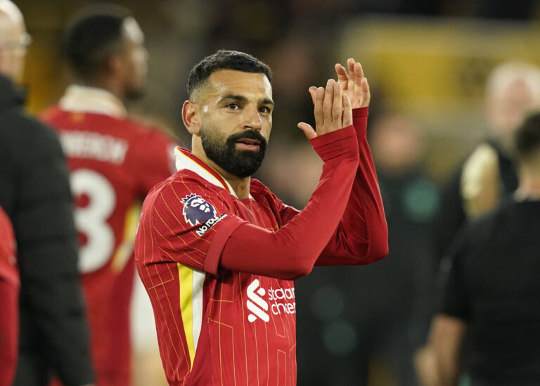 Wolverhampton, England, 28th September 2024. Mohamed Salah of Liverpool applauds the fans during the Premier League match at Molineux, Wolverhampton. Picture credit should read: Andrew Yates / Sportimage EDITORIAL USE ONLY. No use with unauthorised audio, video, data, fixture lists, club/league logos or live services. Online in-match use limited to 120 images, no video emulation. No use in betting, games or single club/league/player publications. SPI-3342-0059
2024.09.28 
pilka nozna
liga angielska 2024/2025
Foto IMAGO/PressFocus

!!! POLAND ONLY !!!