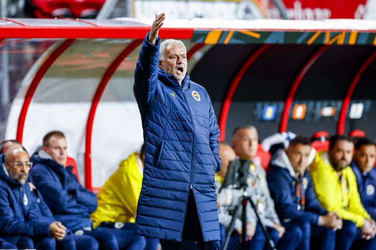 ENSCHEDE, 03-10-2024 , Stadium de Grolsch Veste, football, UEFA Europa League, season 2024 / 2025, during the match FC Twente - Fenerbahce, Fenerbahce trainer coach Jose Mourinho (Photo by Pro Shots/Sipa USA)
2024.10.03 Enschede
pilka nozna liga europy
Twente - Fenerbahce
Foto Pro Shots Photo Agency/SIPA USA/PressFocus

!!! POLAND ONLY !!!