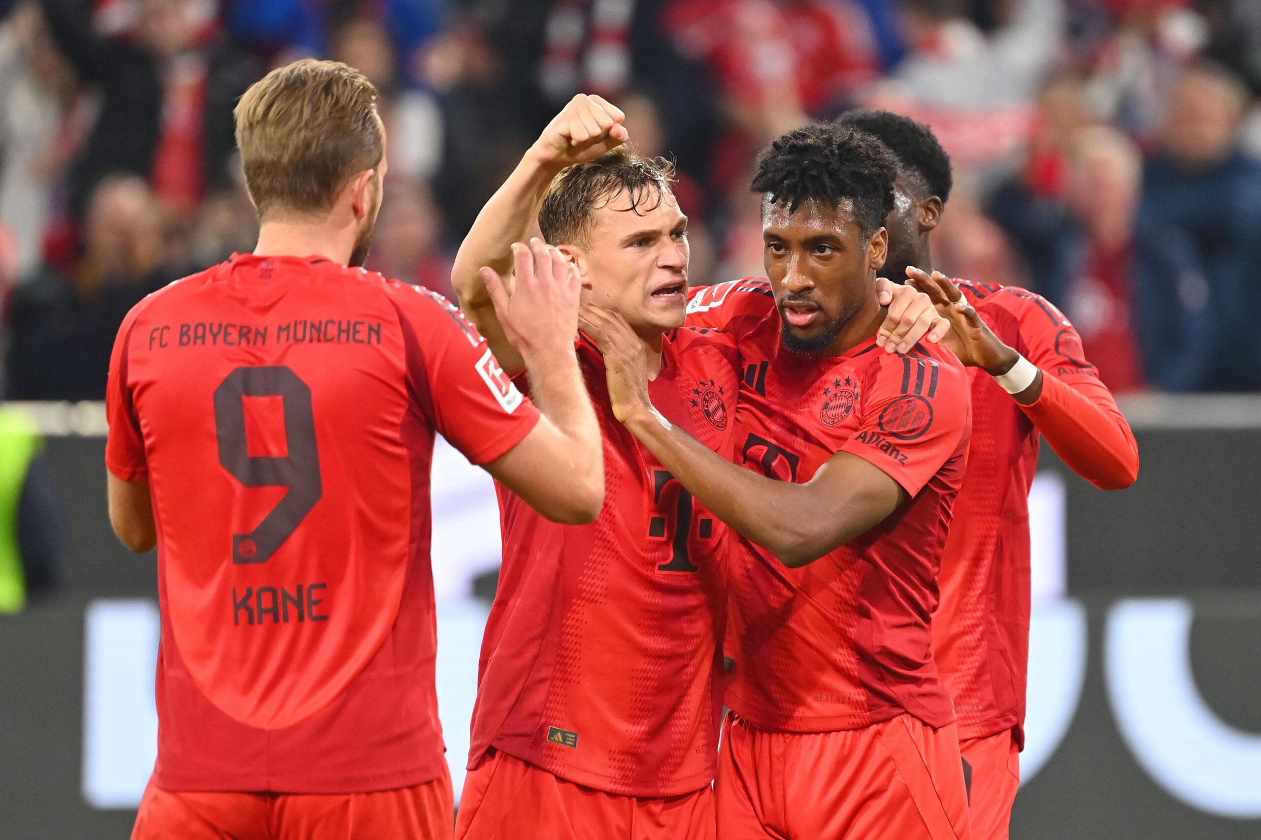 Torjubel v.re:Kingsley COMAN Bayern Muenchen, Joshua KIMMICH Bayern Muenchen, Harry KANE Bayern Muenchen, Jubel,Freude,Begeisterung,Aktion. Fussball 1. Bundesliga Saison 2024/2025, 7.Spieltag, Spieltag07 FC Bayern Muenchen -VfB Stuttgart 4-0, am 19.10..2024, A L L I A N Z A R E N A. *** Goal celebration v re Kingsley COMAN Bayern Muenchen , Joshua KIMMICH Bayern Muenchen , Harry KANE Bayern Muenchen , Cheering,Joy,Enthusiasm,Action Football 1 Bundesliga Season 2024 2025, 7 Matchday, Matchday07 FC Bayern Muenchen VfB Stuttgart 4 0, on 19 10 2024, A L L I A N Z A R E N A
2024.10.19 Monachium
pilka nozna liga niemiecka
Bayern Monachium - VfB Stuttgart
Foto IMAGO/PressFocus

!!! POLAND ONLY !!!