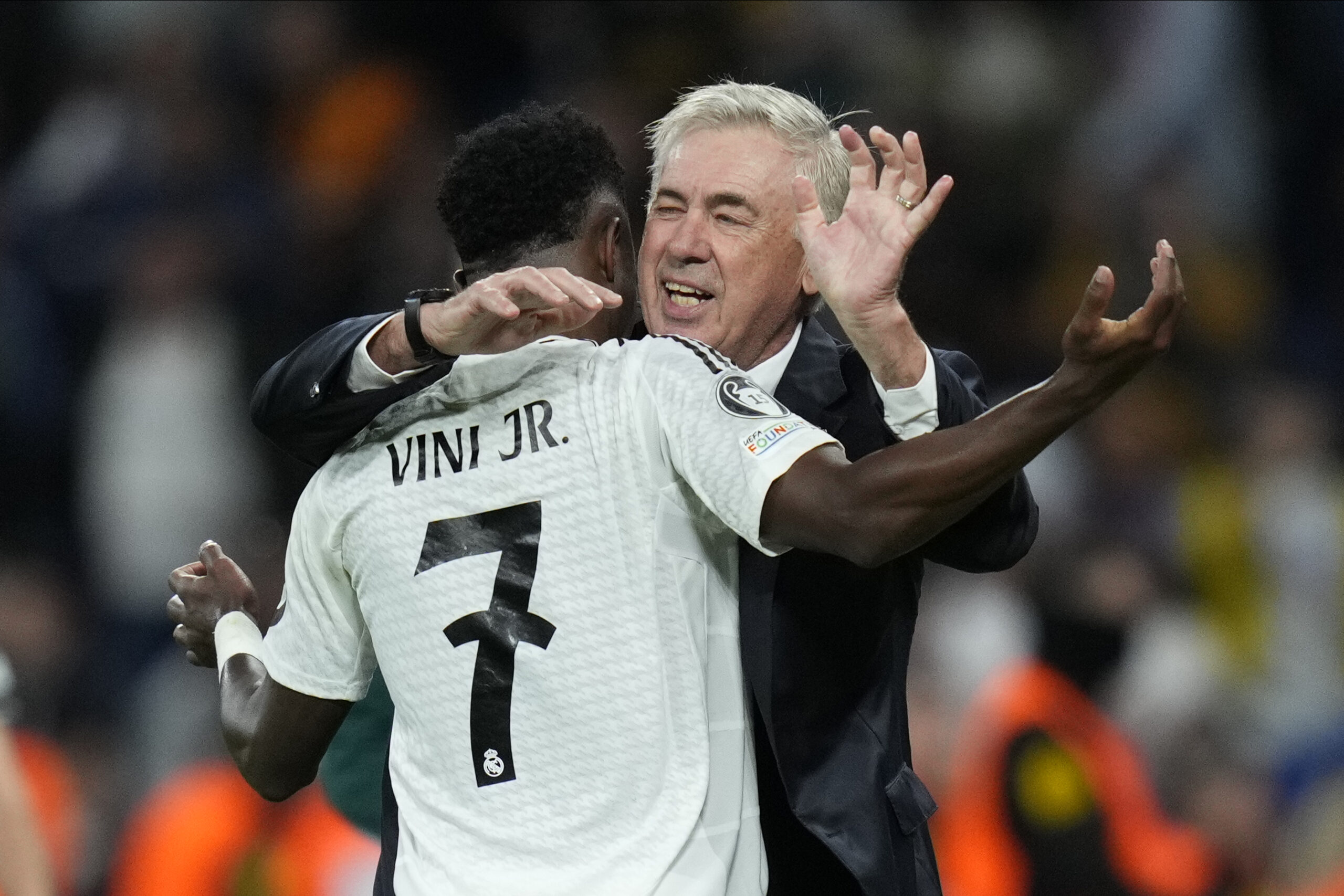 Vinicius Junior of Real Madrid CF and Real Madrid CF head coach Carlo Ancelotti during the UEFA Champions League match between Real Madrid and Borussia Dortmund played at Santiago Bernabeu Stadium on October 22, 2024 in Madrid, Spain. (Photo by Cesar Cebolla / PRESSINPHOTO)
2024.10.22 Madryt
pilka nozna liga mistrzow
Real Madryt - Borussia Dortmund
Foto pressinphoto/SIPA USA/PressFocus

!!! POLAND ONLY !!!