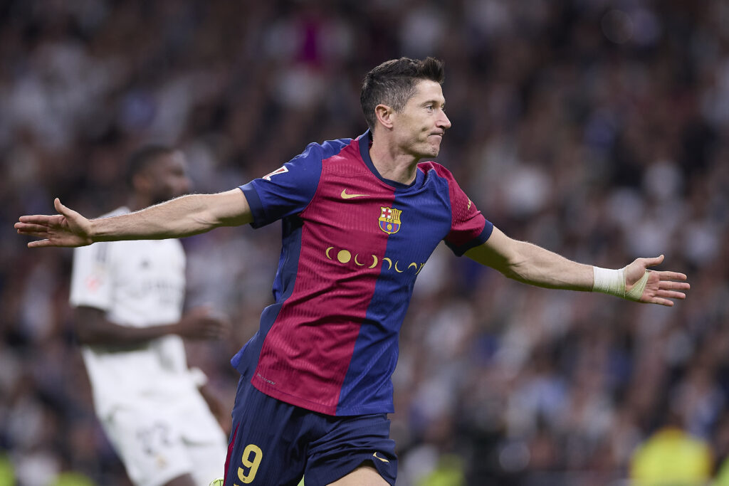 Robert Lewandowski of FC Barcelona celebrates a goal during the 2024/2025 La Liga EA Sports week 11 football match between Real Madrid CF and FC Barcelona at Santiago Bernabeu stadium. Final score: Real Madrid CF 0 : 4 FC Barcelona (Photo by Federico Titone / SOPA Images/Sipa USA)
2024.10.26 Madryt
pilka nozna liga hiszpanska
Real Madryt - FC Barcelona
Foto Federico Titone/SOPA Images/SIPA USA/PressFocus

!!! POLAND ONLY !!!