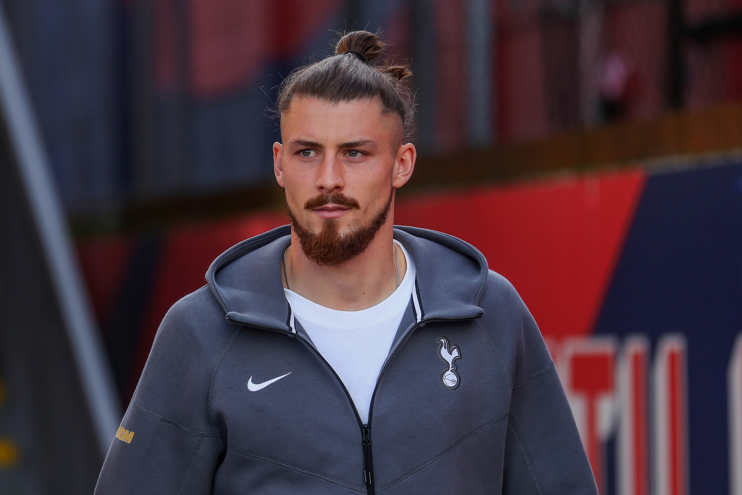 Radu Dragusin of Tottenham Hotspur arrives at Selhurst Park prior to the Premier League match Crystal Palace vs Tottenham Hotspur at Selhurst Park, London, United Kingdom, 27th October 2024

(Photo by Izzy Poles/News Images) in London, United Kingdom on 10/27/2024. (Photo by Izzy Poles/News Images/Sipa USA)
2024.10.27 Londyn
pilka nozna liga angielska
Crystal Palace - Tottenham Hotspur
Foto Izzy Poles/News Images/SIPA USA/PressFocus

!!! POLAND ONLY !!!