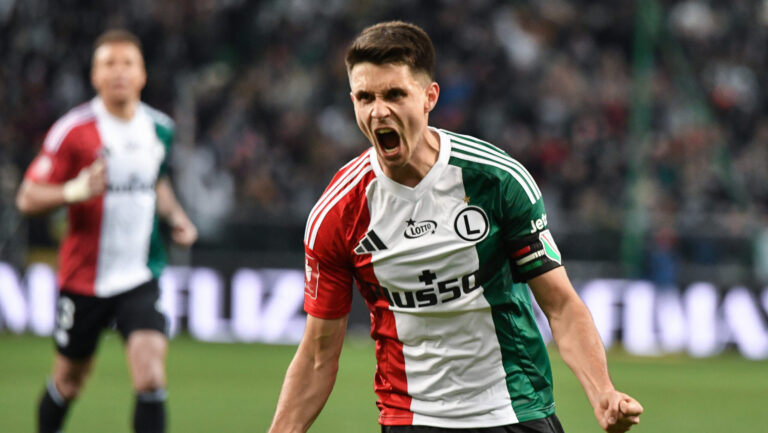 2024.11.03 Warszawa
pilka nozna PKO Ekstraklasa sezon 2024/2025
Legia Warszawa - Widzew Lodz
N/z Bartosz Kapustka radosc
Foto Pawel Bejnarowicz / PressFocus

2024.11.03 Warsaw
Football - Polish PKO Ekstraklasa season 2024/2025
Legia Warszawa - Widzew Lodz
Bartosz Kapustka radosc
Credit: Pawel Bejnarowicz / PressFocus