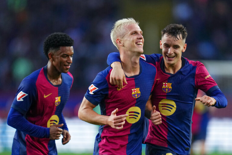 Dani Olmo of FC Barcelona celebrates after scoring goal con sus teammate Alejandro Balde and Marc Casado during the La Liga EA Sports match between FC Barcelona and RCD Espanyol played at Lluis Companys Stadium on November 3, 2024 in Barcelona, Spain. (Photo by Bagu Blanco / Pressinphoto)
2024.11.03 Barcelona
pilka nozna liga hiszpanska
FC Barcelona - RCD Espanyol
Foto pressinphoto/SIPA USA/PressFocus

!!! POLAND ONLY !!!