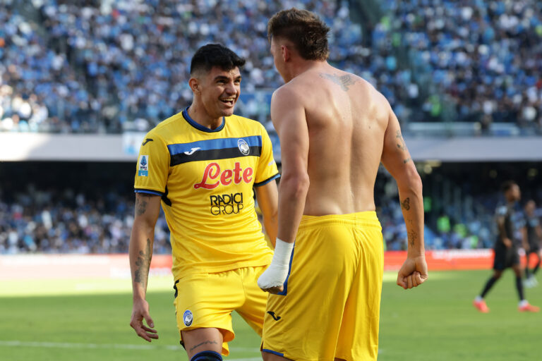 Atalanta&#039;s Mateo Retegui celebrates after scoring  goal 0-3   during the Serie A soccer match between Napoli and Atalanta at the Diego Armando Maradona Stadium in Naples, southern italy - Sunday , November 03 , 2024. Sport - Soccer . 
(Photo by Alessandro Garofalo/LaPresse) (Photo by Alessandro Garofalo/LaPresse/Sipa USA)
2024.11.03 Napoli
pilka nozna liga wloska
SSC Napoli - Atalanta BC
Foto Alessandro Garofalo/LaPresse/SIPA USA/PressFocus

!!! POLAND ONLY !!!