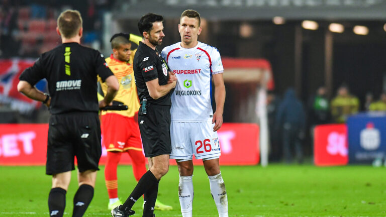 2024.11.03 Zabrze
Pilka nozna PKO BP Ekstraklasa Sezon 2024/2025
Gornik Zabrze - Jagiellonia Bialystok
N/z Daniel Stefanski, Rafal Janicki
Foto Marcin Bulanda / PressFocus

2024.11.03 Zabrze
Football Polish PKO BP Ekstraklasa League Season 2024/2025
Gornik Zabrze - Jagiellonia Bialystok
Daniel Stefanski, Rafal Janicki
Credit: Marcin Bulanda / PressFocus