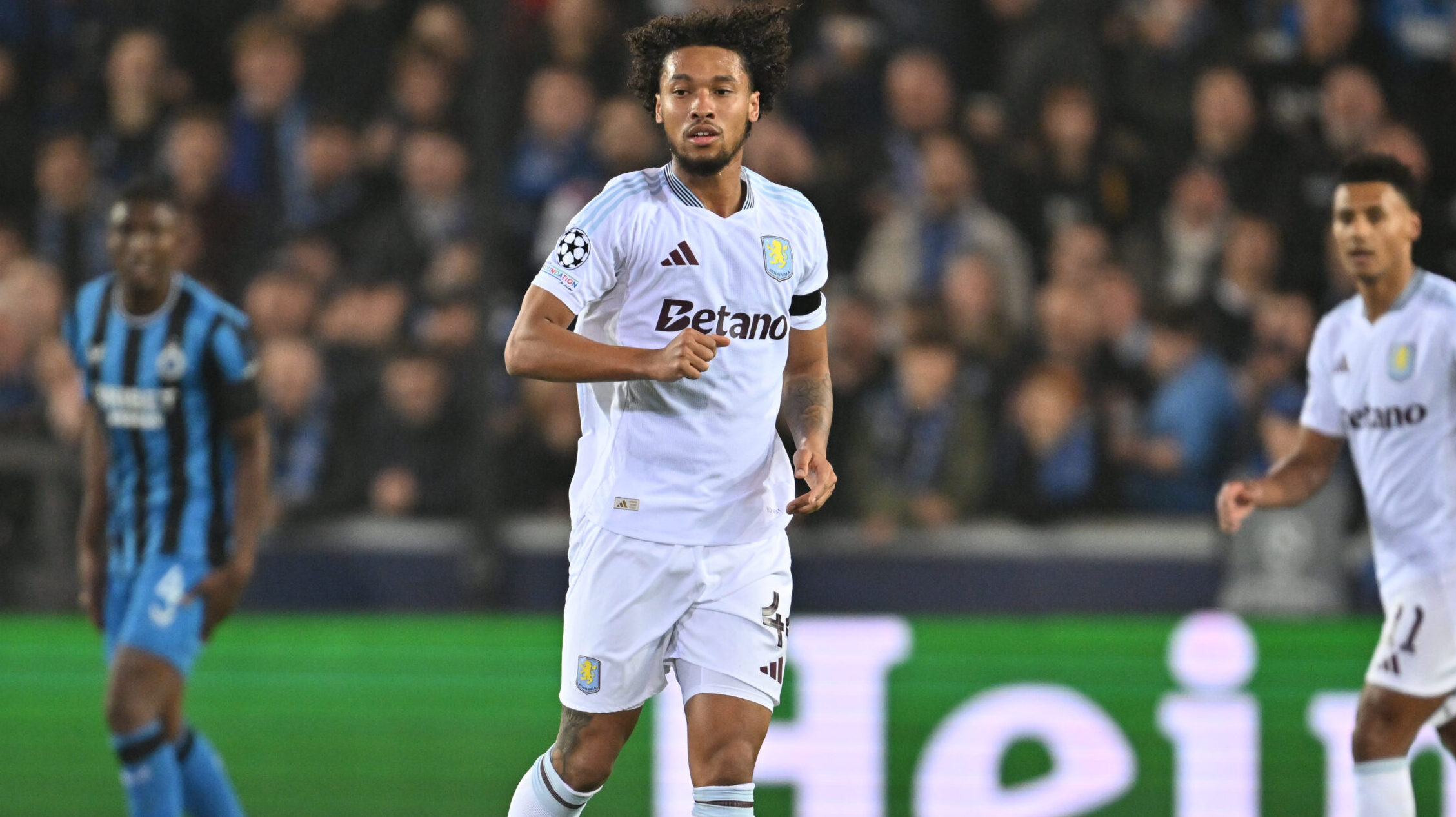 Boubacar Kamara (44) of Aston Villa pictured during a soccer game between Belgian Club Brugge KV and English Aston Villa in the UEFA Champions League League Phase day 4 of the  2024-25 season, on Wednesday 6 November 2024  in Brugge , Belgium . (Photo by David Catry/Sportpix/Content Curation/Sipa USA)
2024.11.06 Brugia
pilka nozna liga mistrzow
Club Brugge - Aston Villa
Foto David Catry/Isosport/Content Curation/SIPA USA/PressFocus

!!! POLAND ONLY !!!