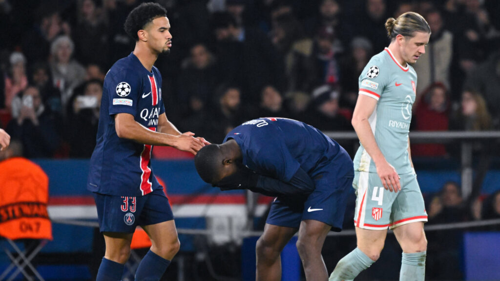 Ousmane DEMBELE ( 10 - PSG ) looks dejected during the UEFA Champions League match between Paris Saint Germain and Atletico de Madrid at Parc Des Princes on November 06, 2024 in Paris, France. ( Photo by federico pestellini / panoramic ) - - photo :  Federico Pestellini / Federico Pestellini / Panoramic / SIPA /300024_0027//Credit:Panoramic/SIPA/2411062236
2024.11.06 Paryz
pilka nozna liga mistrzow
Paris Saint-Germain - Atletico Madryt
Foto Federico Pestellini/Panoramic/SIPA/PressFocus

!!! POLAND ONLY !!!