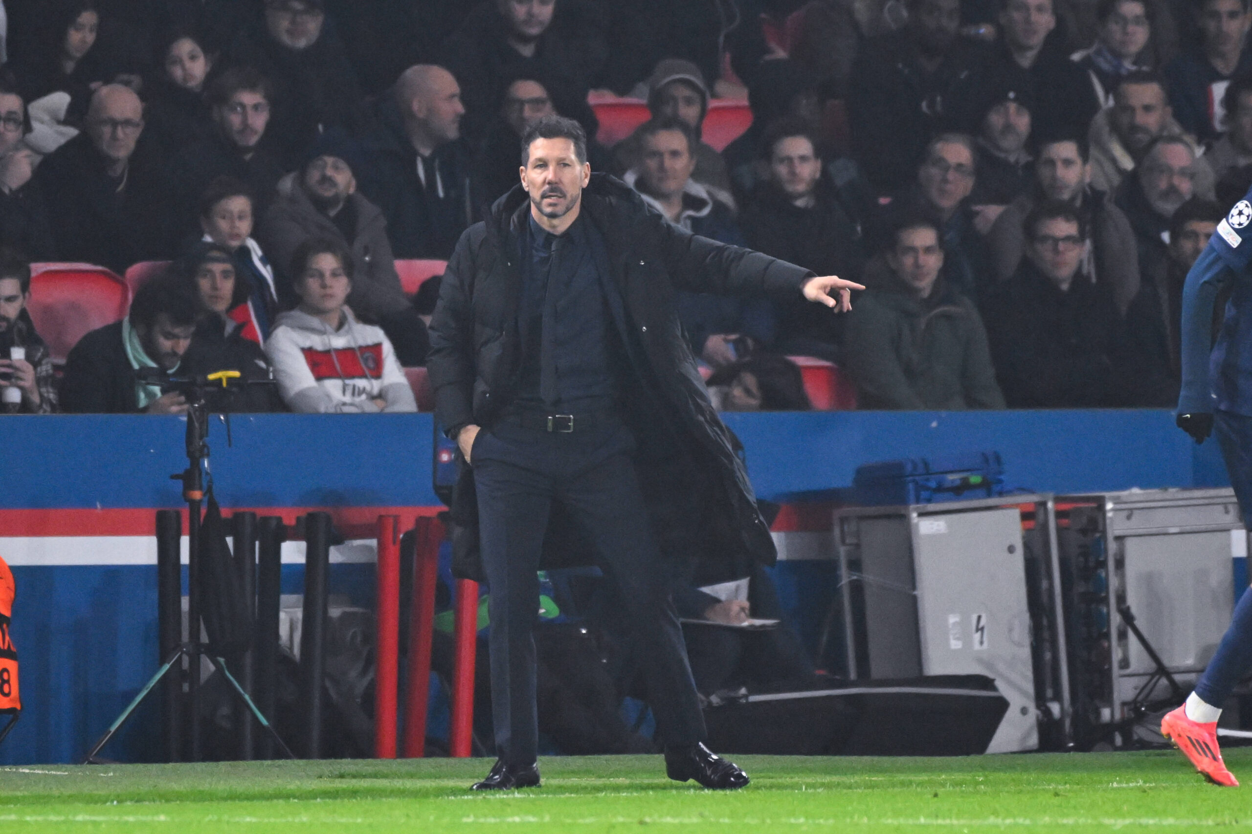 Diego Simeone ( Atletico de Madrid coach ) during the UEFA Champions League match between Paris Saint Germain and Atletico de Madrid at Parc Des Princes on November 06, 2024 in Paris, France. ( Photo by federico pestellini / panoramic ) - - photo :  Federico Pestellini / Federico Pestellini / Panoramic / SIPA /300024_0182//Credit:Panoramic/SIPA/2411070026

06.11.2024 
pilka nozna liga mistrzow
PSG - Atletico Madryt
Foto Panoramic/SIPA/SIPA / Sipa / PressFocus 
POLAND ONLY!!